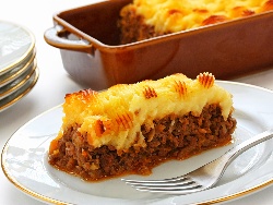 Овчарски пай с агнешка кайма, гъби, домати и картофено пюре на фурна - снимка на рецептата Овчарски пай с агнешка кайма, гъби, домати и картофено пюре на фурна - снимка на рецептата